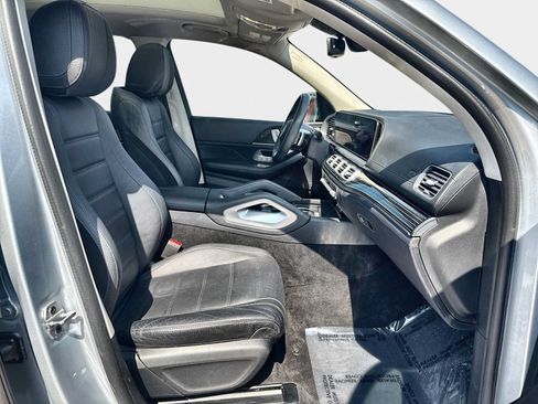 Used 2024 Mercedes-Benz GLS 450 4MATIC image 13
