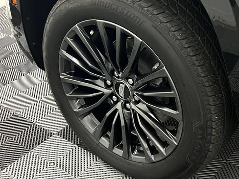 Used 2026 Cadillac Escalade Platinum Sport w/ LPO, Floor Liner Package AWD/4WD image 12