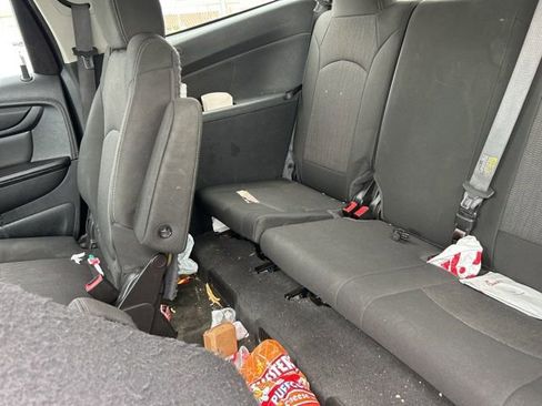 Used 2015 Chevrolet Traverse LT image 9