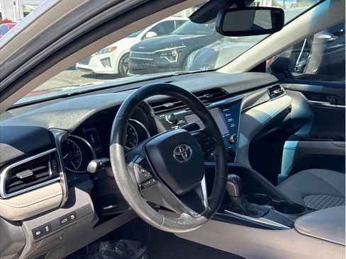 Used 2018 Toyota Camry SE w/ Audio Package FWD image 18