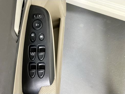 Used 2011 Honda Civic LX image 16