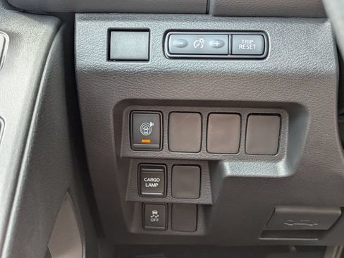 Used 2025 Nissan Frontier SV RWD image 23