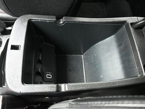 Used 2022 Jeep Cherokee Trailhawk w/ Premium Leather Package image 24