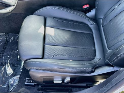 Certified 2023 BMW 330i Sedan RWD image 19