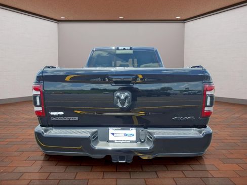 Used 2020 RAM 2500 Laramie w/ Night Edition AWD/4WD image 7