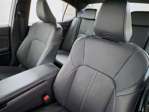 Used 2025 Toyota Camry XSE image 11