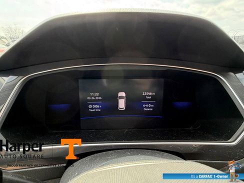 Used 2022 Volkswagen Tiguan SE w/ Panoramic Sunroof Package image 16