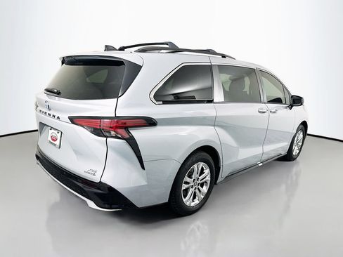 Certified 2023 Toyota Sienna XSE w/ XSE Plus Package AWD/4WD image 5