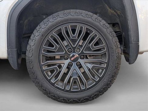 Used 2022 GMC Sierra 1500 SLT w/ SLT Premium Plus Package AWD/4WD image 9