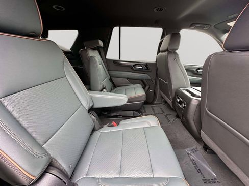 Used 2025 GMC Yukon AT4 w/ LPO, Floor Liner Package image 30