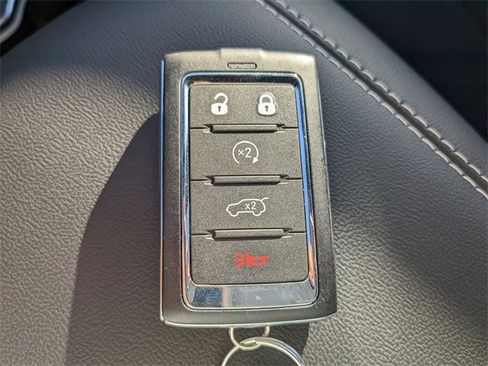 New 2025 Jeep Grand Cherokee L Laredo image 24