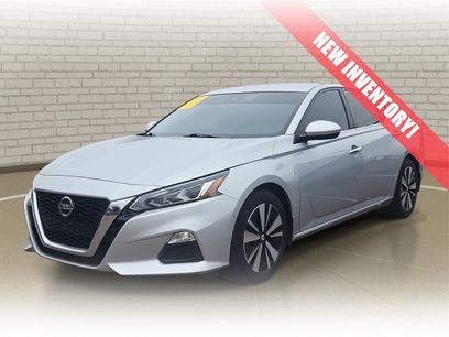 Used 2022 Nissan Altima 2.5 SV
