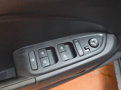 New 2026 Hyundai Venue SEL image 23