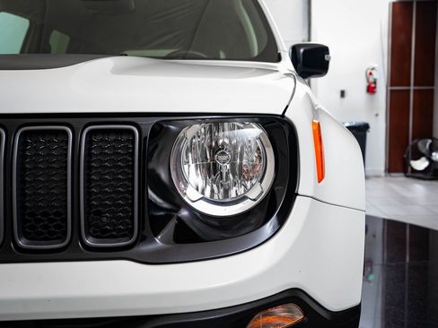 Used 2022 Jeep Renegade Trailhawk image 16