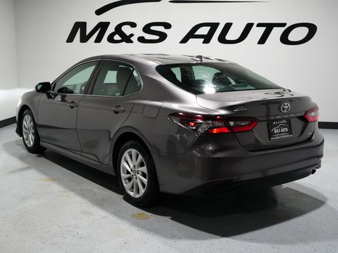 Used 2024 Toyota Camry LE image 7