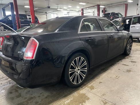 Used 2012 Chrysler 300 S w/ Luxury Group RWD image 6