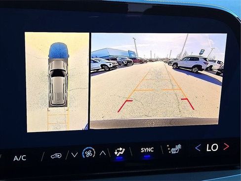 New 2026 Chevrolet Traverse LT w/ Enhanced Driving Package image 19