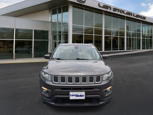 Used 2020 Jeep Compass Latitude w/ Popular Equipment Group AWD/4WD image 8