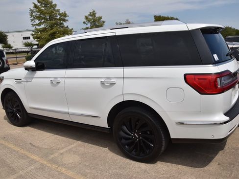 Used 2020 Lincoln Navigator Reserve w/ Equipment Group 208A Reserve AWD/4WD image 6