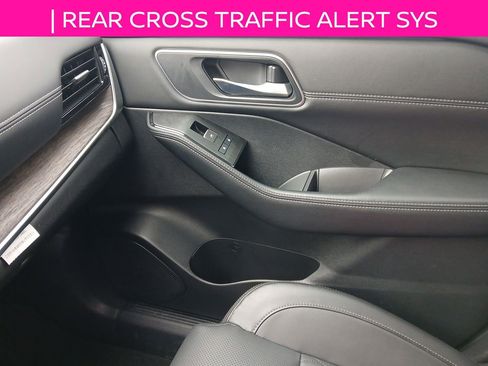 Used 2025 Nissan Rogue Platinum w/ Tech Package image 14