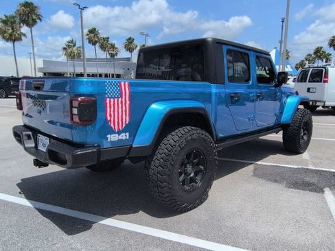 Used 2024 Jeep Gladiator Sport AWD/4WD image 4