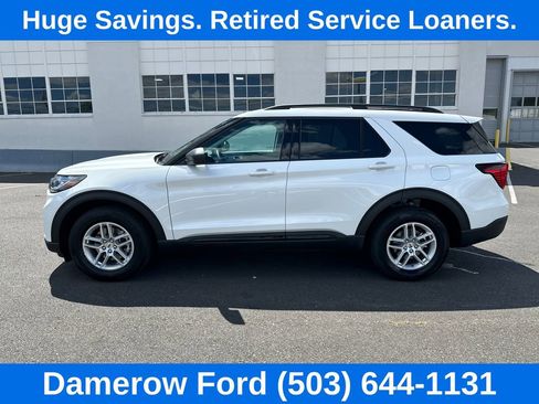 Used 2026 Ford Explorer Active AWD/4WD image 3