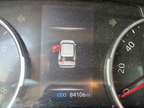 Used 2021 Toyota RAV4 LE image 11