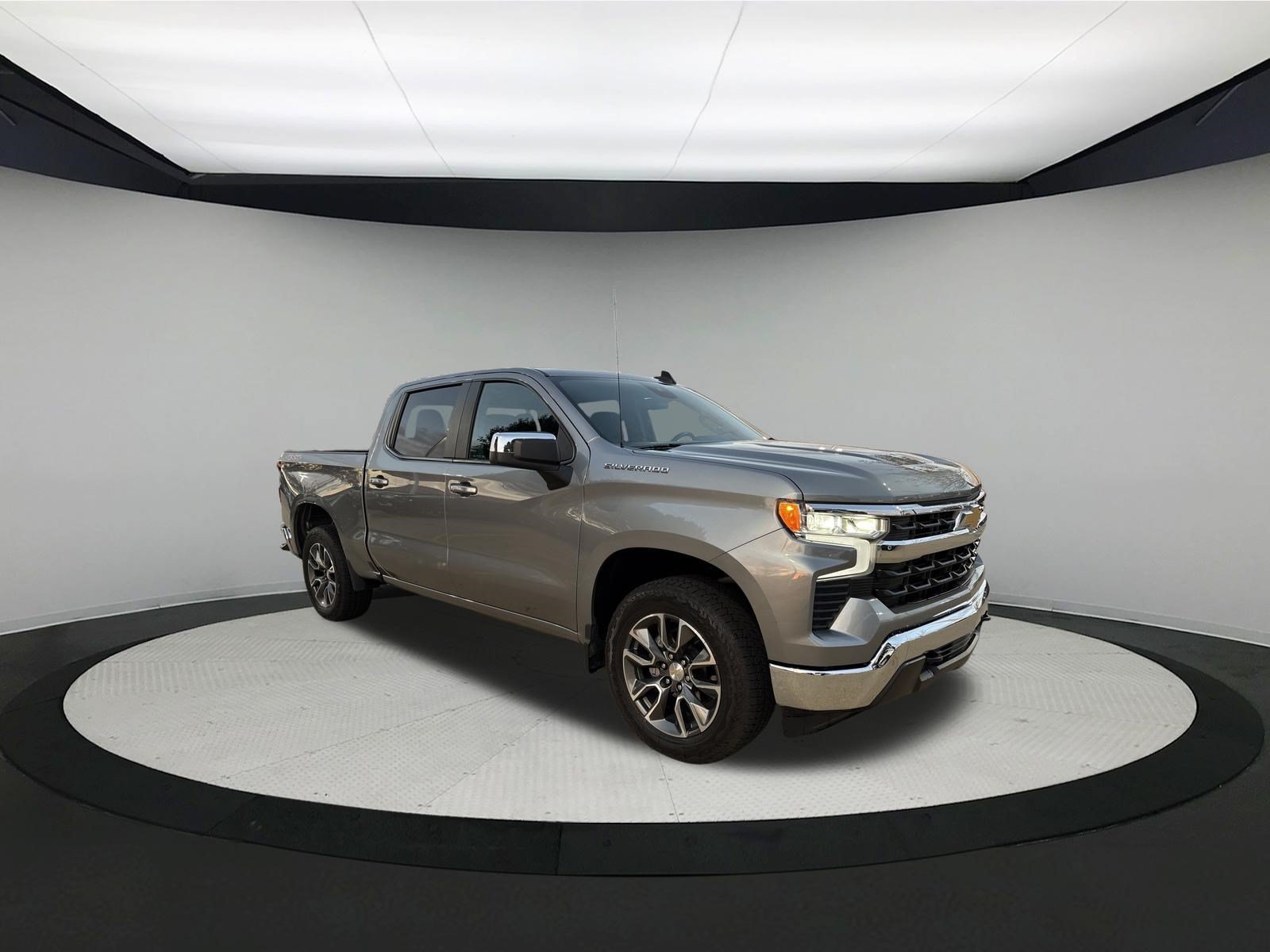 Used 2024 Chevrolet Silverado 1500 LT AWD/4WD image 1