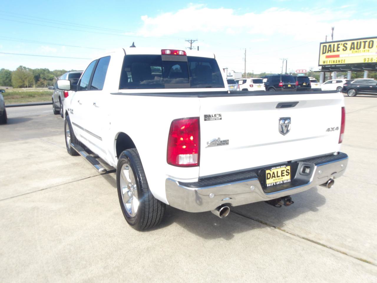 Used 2015 RAM 1500 SLT AWD/4WD image 14