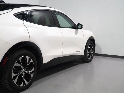 Used 2022 Ford Mustang Mach-E Premium image 52