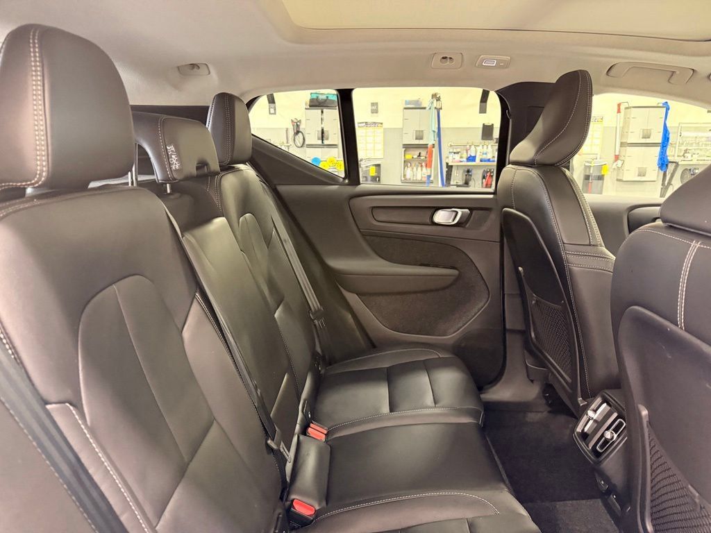 Used 2026 Volvo XC40 B5 Plus AWD/4WD image 26