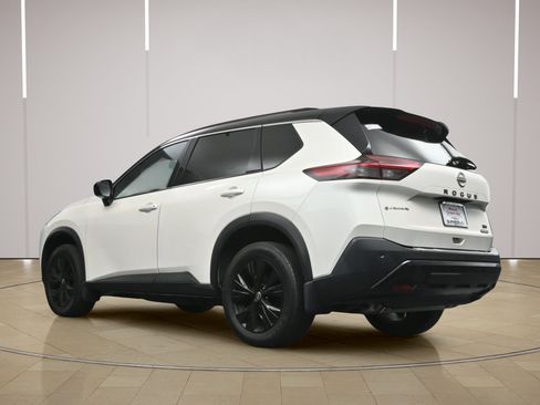 Certified 2023 Nissan Rogue SV w/ SV Premium B Package FWD image 28