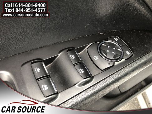 Used 2018 Ford Fusion SE w/ Fusion SE Technology Package image 17