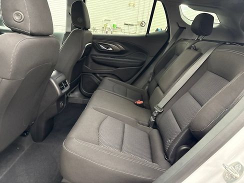 Used 2024 GMC Terrain SLE w/ Driver Convenience Package AWD/4WD image 13