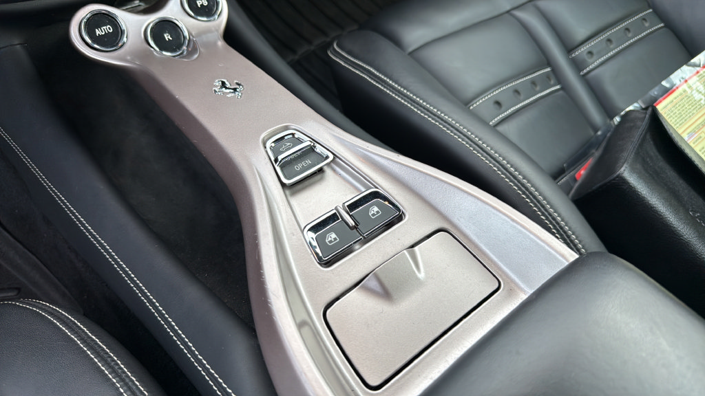 Used 2012 Ferrari California RWD image 45