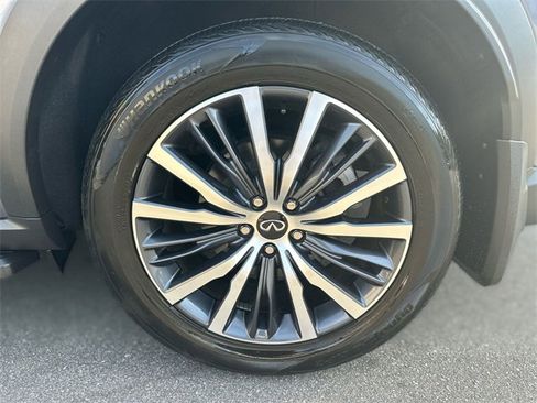 Used 2023 INFINITI QX60 Sensory w/ Vision Package image 10