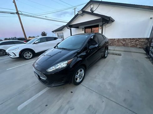 Used 2018 Ford Fiesta SE FWD image 12