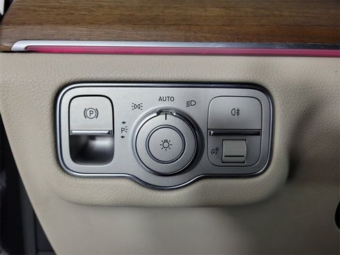 Used 2022 Mercedes-Benz GLS 450 4MATIC image 32