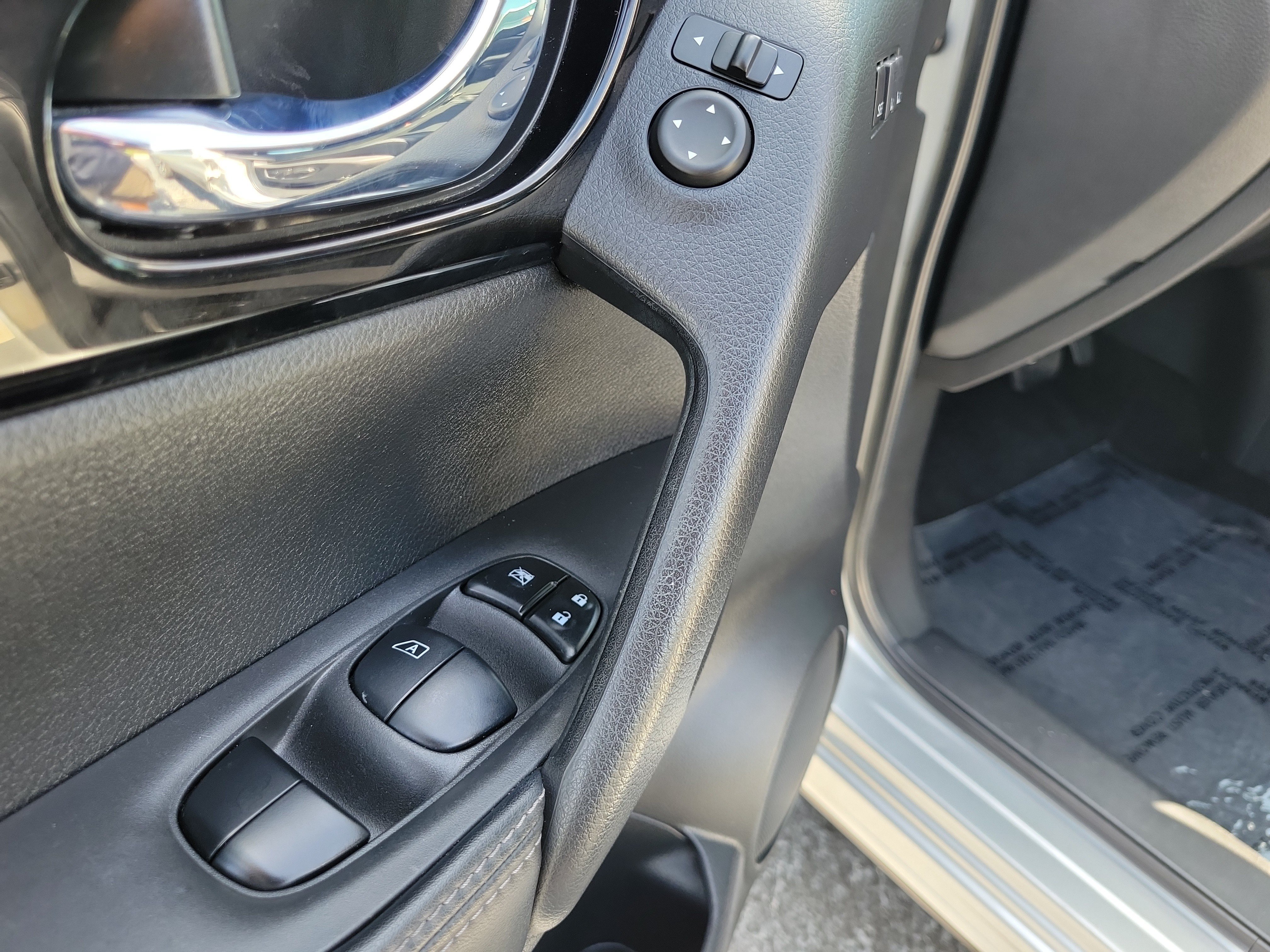 Used 2022 Nissan Rogue Sport SL w/ Premium Package AWD/4WD image 19