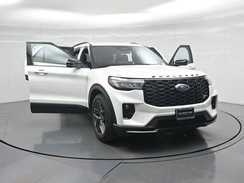 New 2026 Ford Explorer ST image 31