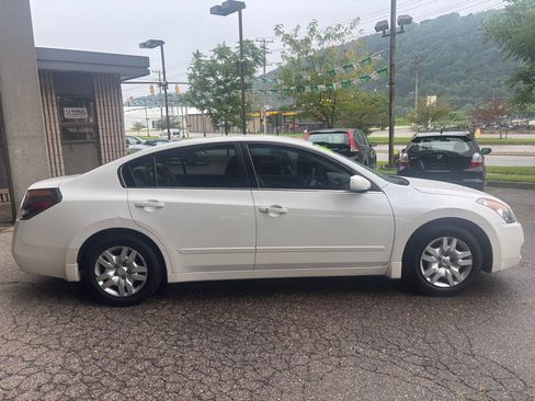 Used 2009 Nissan Altima 2.5 S FWD image 7