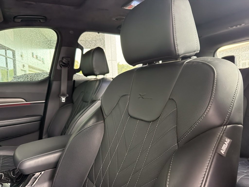 Used 2025 Kia Telluride SX Prestige X-Line AWD/4WD image 4