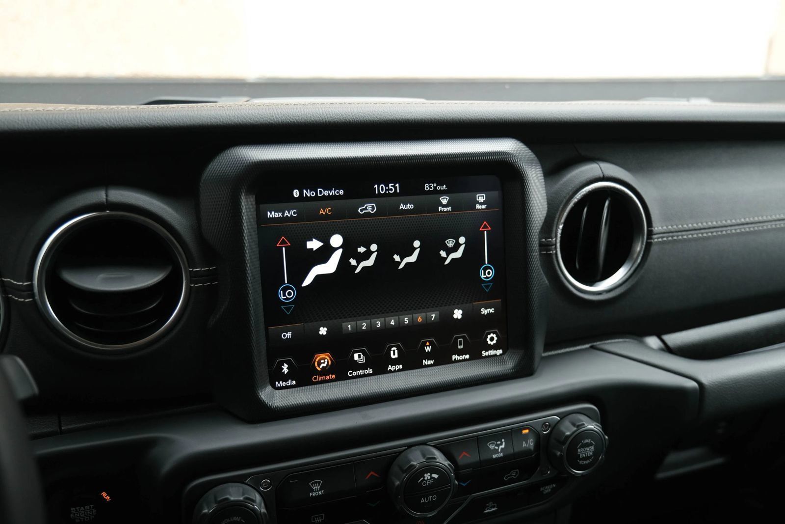 Used 2023 Jeep Wrangler Unlimited Sahara AWD/4WD image 38