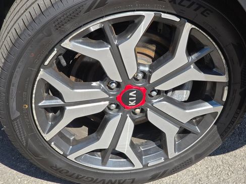 Used 2021 Kia Seltos SX w/ SX Sunroof Package AWD/4WD image 20