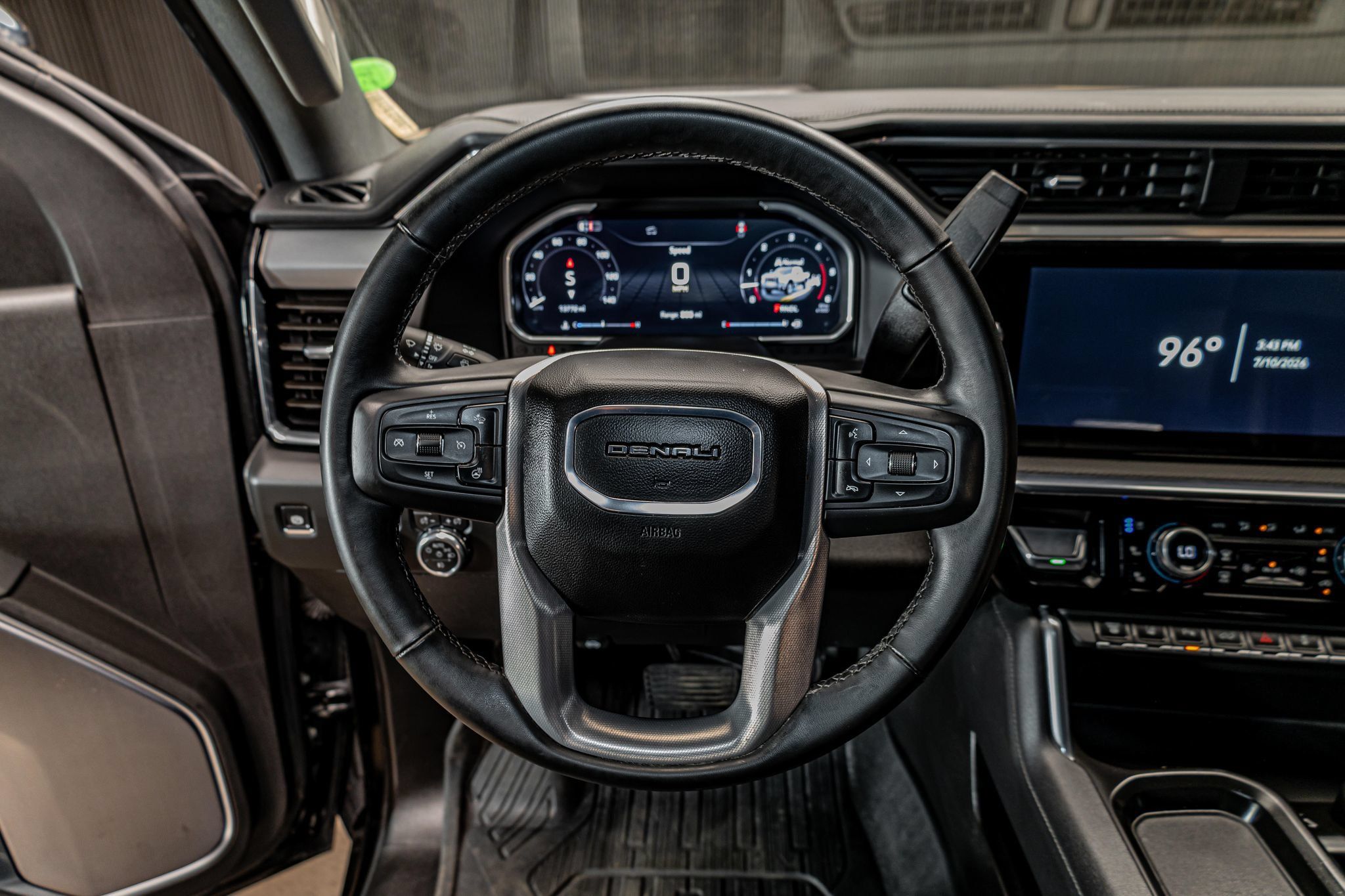 Used 2026 GMC Sierra 3500 Denali w/ Denali Reserve Package AWD/4WD image 17