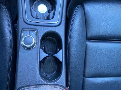 Used 2017 Mercedes-Benz GLA 250 4MATIC image 28