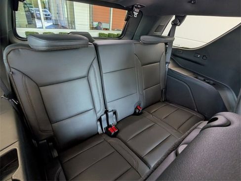 Used 2024 Chevrolet Tahoe High Country image 16