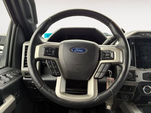 Used 2022 Ford F250 Lariat w/ Black Appearance Package image 16