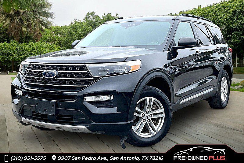 Used 2021 Ford Explorer XLT w/ Equipment Group 202A AWD/4WD image 1
