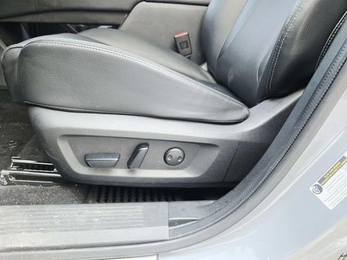 Used 2023 Nissan Rogue SL w/ SL Premium Package image 30